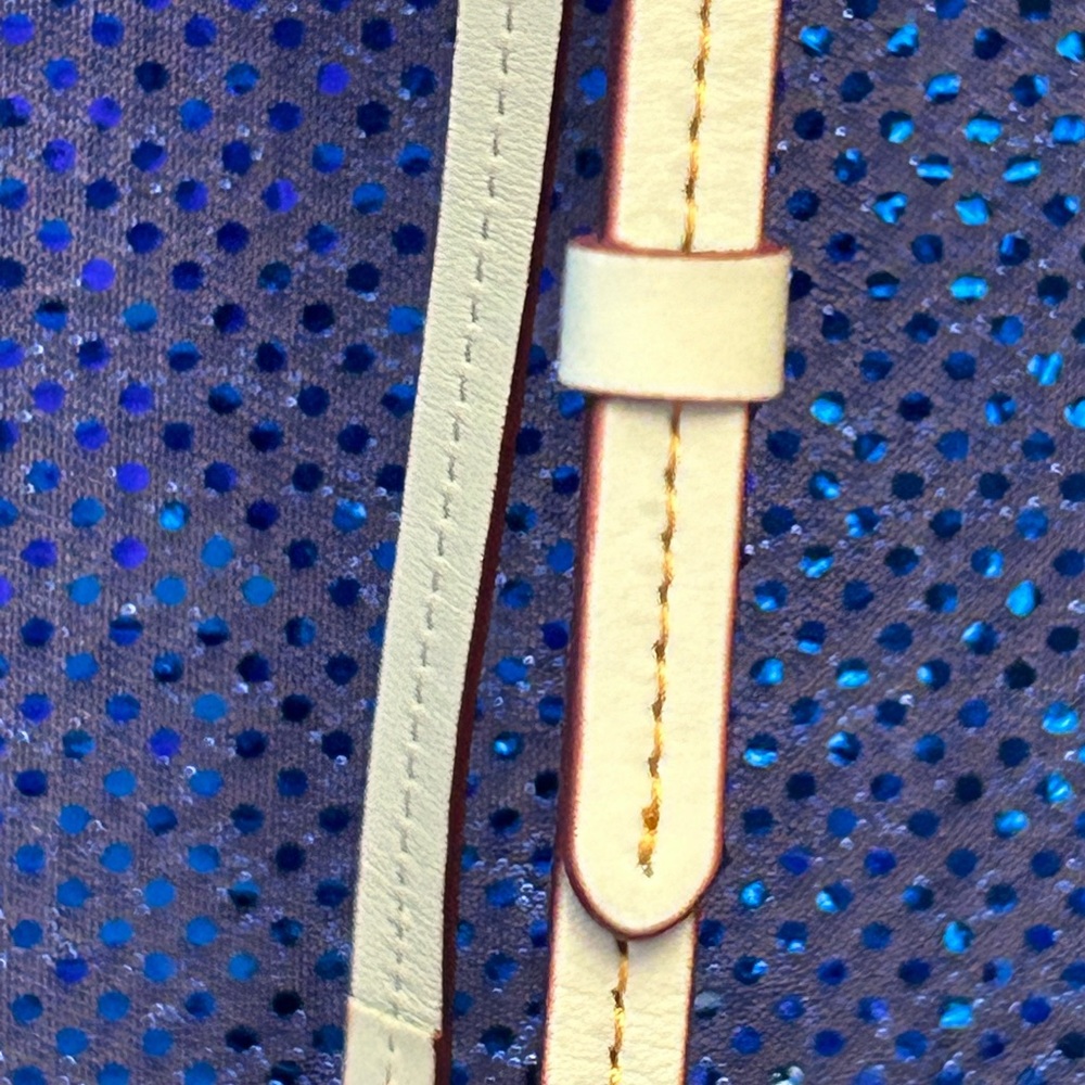 Dooney & Bourke Light Blue Crossbody Bag Approx. 8.5 . 7.5 - Picture 8 of 15